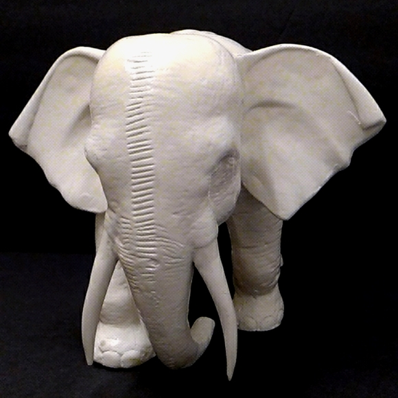 Large Elephant Sculpture Vintage Hand Crafted / Hand Etched / Hand Sculpted - Picture 6 of 16